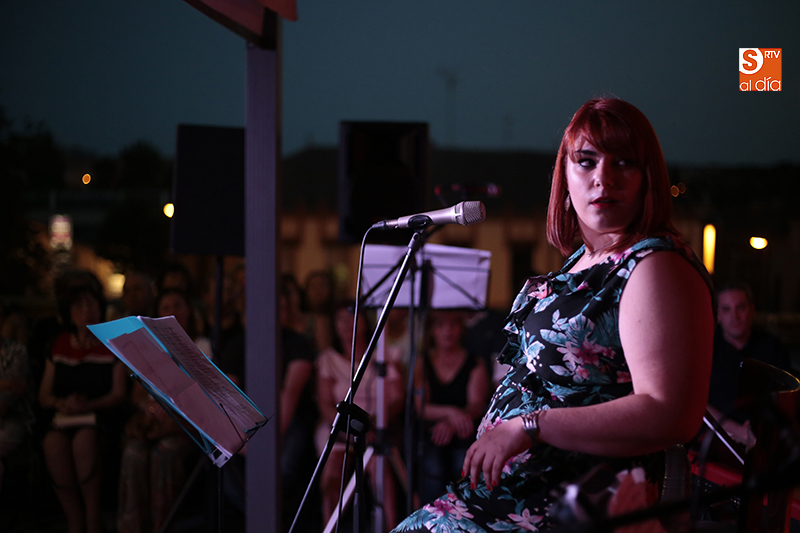 Un momento de la actuación de Victoria Mesonero en la Casa Lis (Foto de Álex López)