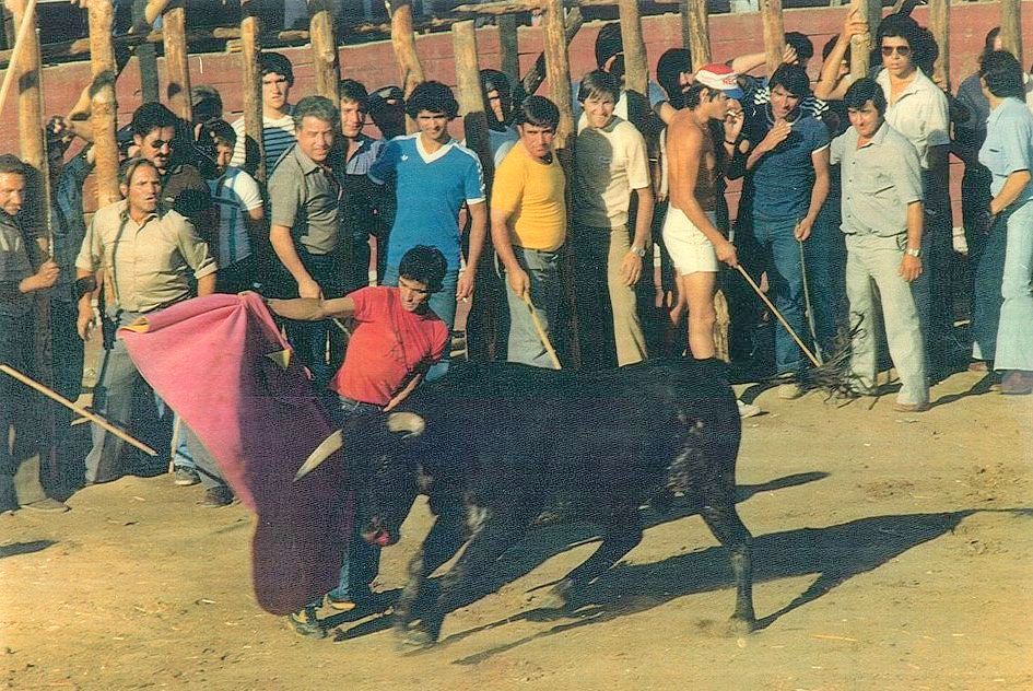 Hipólito, en una de sus tradicionales faenas en las plazas de Cantalpino