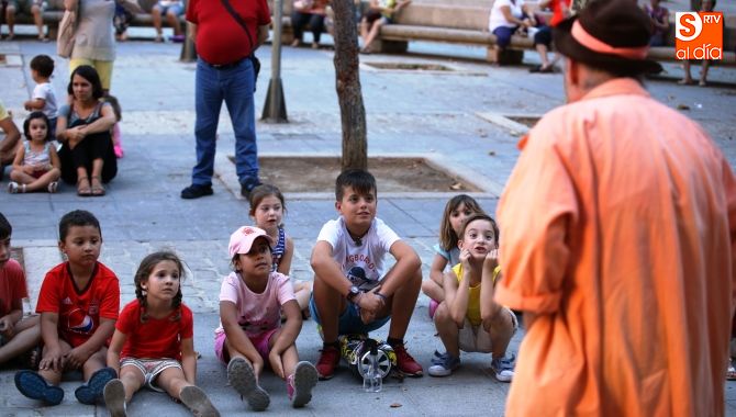 Un momento de la representación en la Plaza de Barcelona