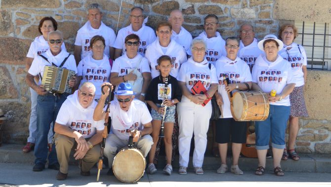 Los quintos de 1952 en Valsalabroso  