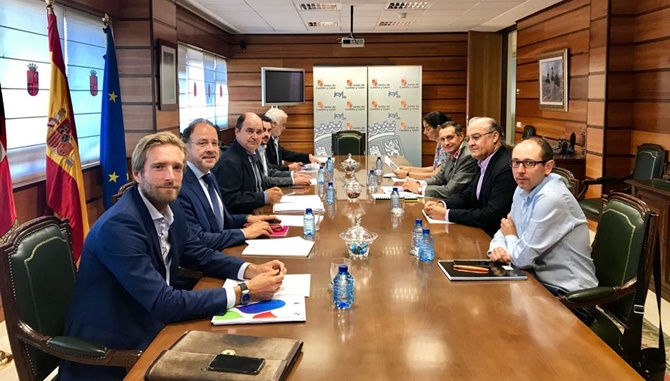 Un momento de la reunión del grupo de Transportes y Logística de la Macrorregión RESOE