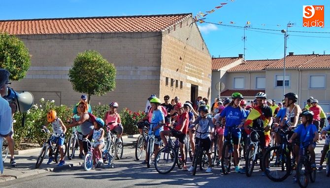 Participantes en la Marcha Ciclista de Almenara de Tormes