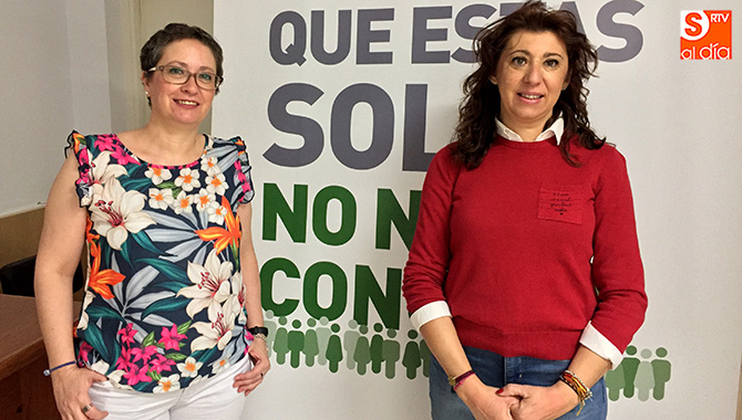 Asunción Martín y María Berrocal, Delegada y Tesorera de la AECC presentaban la nueva directiva local