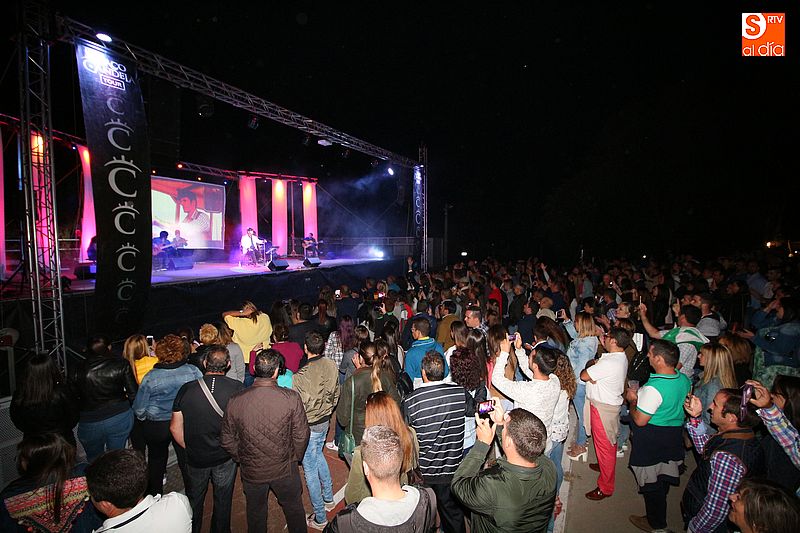 El recinto de espectáculos acogió a cientos de espectadores.