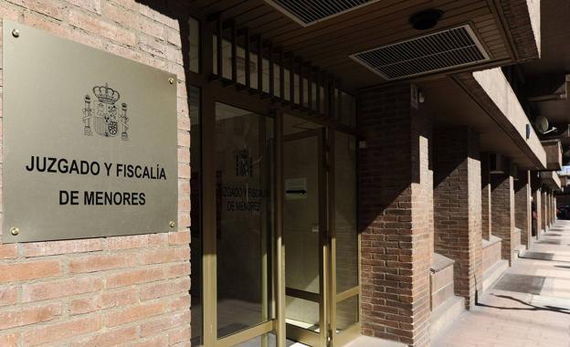 Fiscalía y Servicios Sociales han retirad la custodia del bebé a los padres