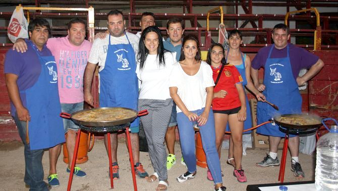 Excelente ambiente festivo durante el desarrollo del concurso