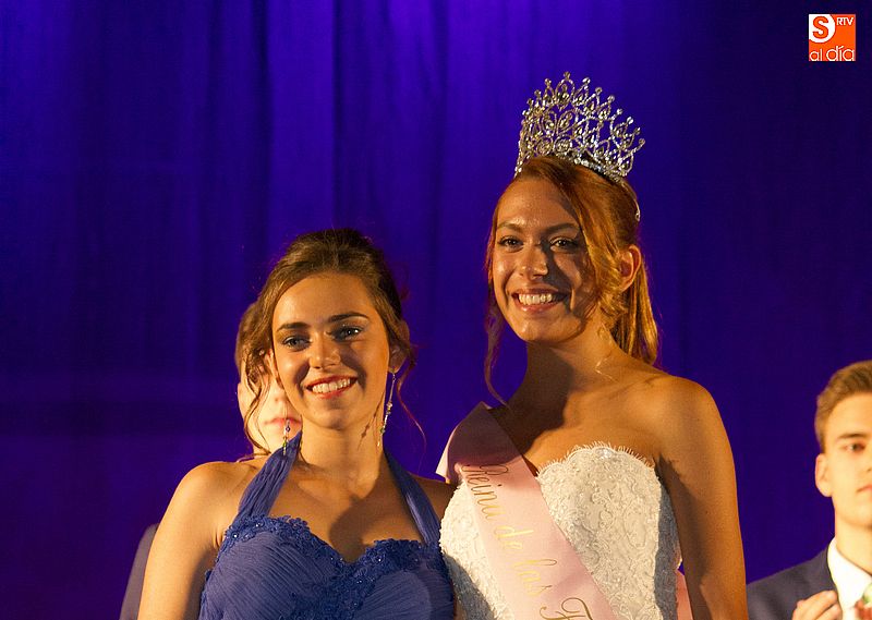 Carla Andrés, reina saliente, coronó a Elena Hernández, Reina de las Fiestas 2017