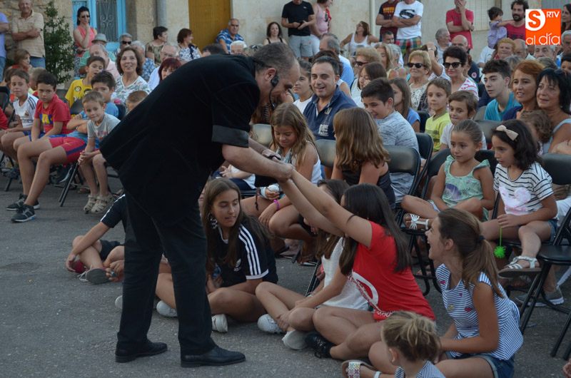 El mago Joyra disfrutó también en su pueblo / FOTOS: DAVID BARRUECO