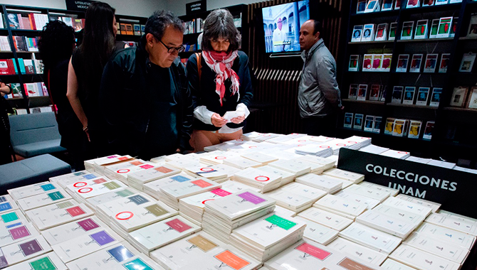 Los rectores de la Usal y UNAM inauguran en México la I Feria Internacional del Libro...