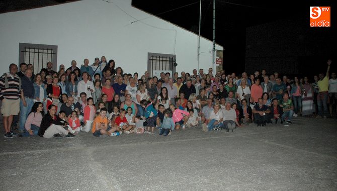 Vecinos de Trabanca y Cabeza de Framontanos acompañaron a los de Ahigal formando una gran familia