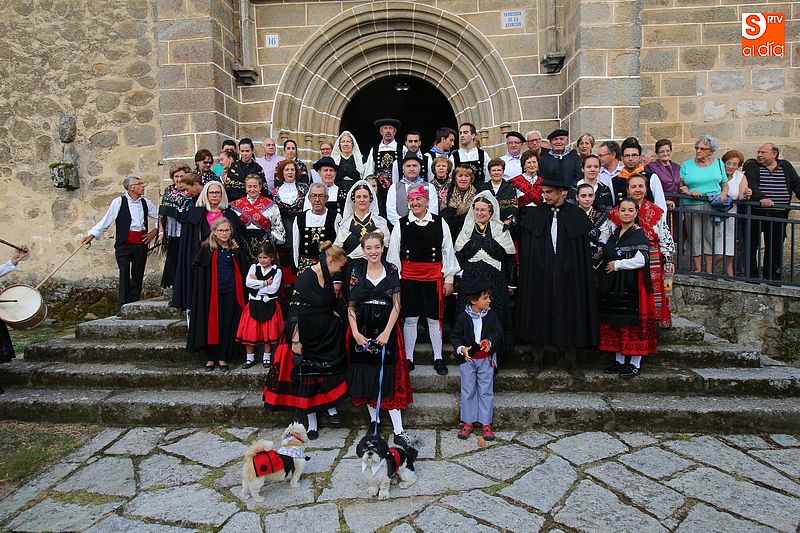 Toda la familia vistió los trajes típicos charros para celebrar el tradicional casamiento