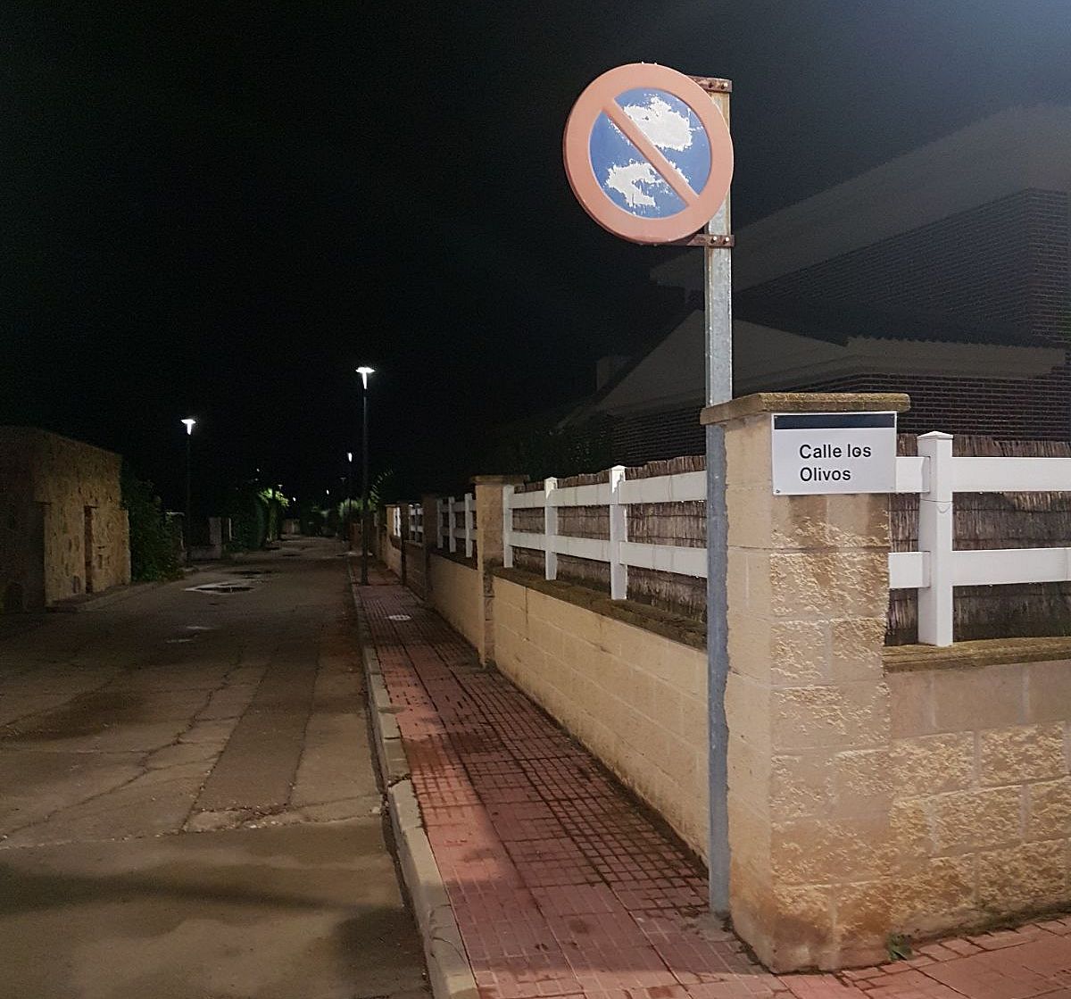 Calle de los Olivos de Santa Marta en una imagen captada al poco de tener lugar el suceso | SALAMANCArtv AL DÍA