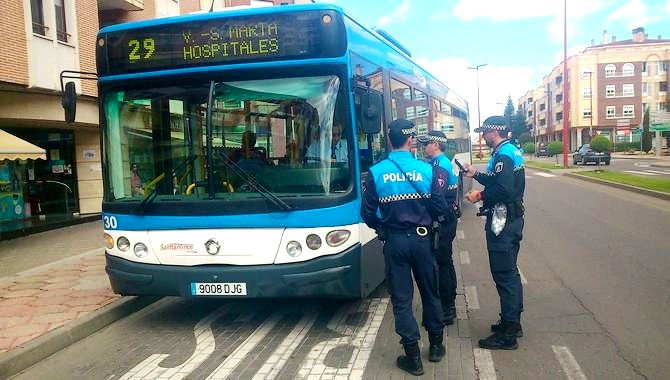 Autobús de la línea entre Santa Marta y Hospitales