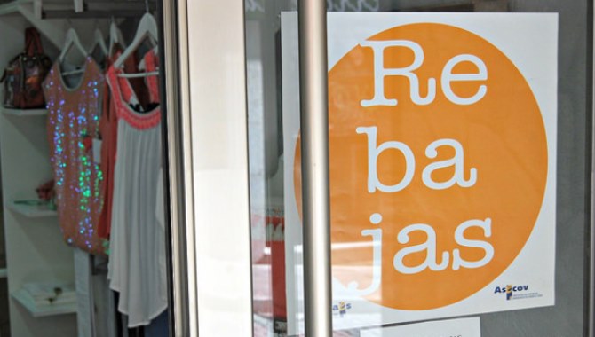 El turismo ayuda a mantener las ventas en unas rebajas moderadamente buenas   