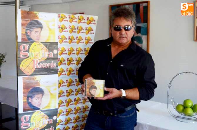 El cantante salmantino Danny, con su último disco Cantar al alba / Foto de David Barrueco