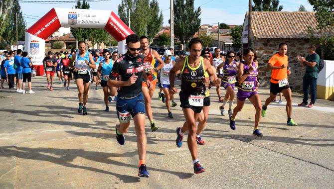 Carlos Rodríguez e Isabel Almaraz ganan las ‘7 Millas entre Fuentes’  