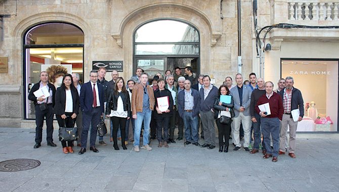 Asamblea Constitutiva: Efi-Duero Energy SCEL ya es una realidad. Representantes miembros del proyecto posando en la Notaria Canteli (Salamanca) tras la firma de las Escrituras de Constitución