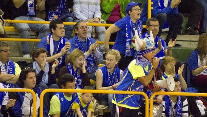 Los aficionados de Avenida podrán acompañar a su equipo en el debut liguero