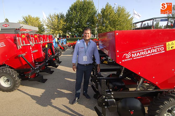 Víctor Santamaría, gerente de Margareto Maquinaria Agrícola, en Salamaq17. FOTOS: Adrián Martín