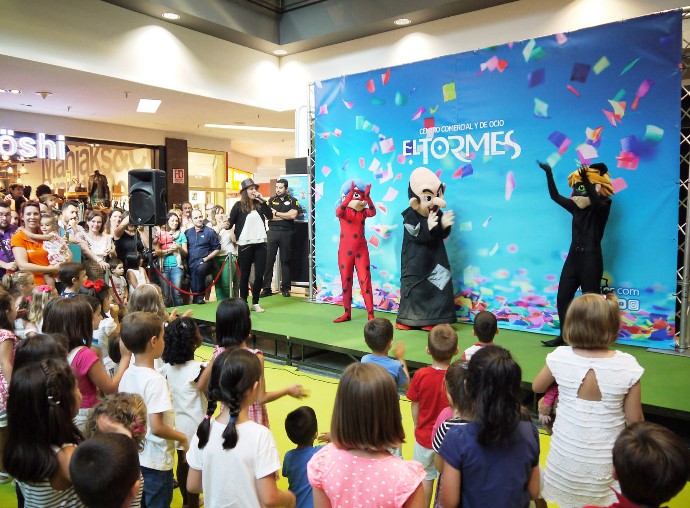 El CC EL Tormes celebra con mucha animación su Festival de Fantasía  