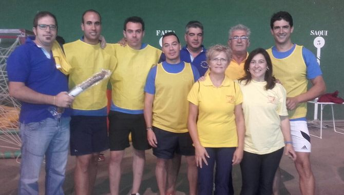 Equipo ganador del Gran Prix de humor amarillo