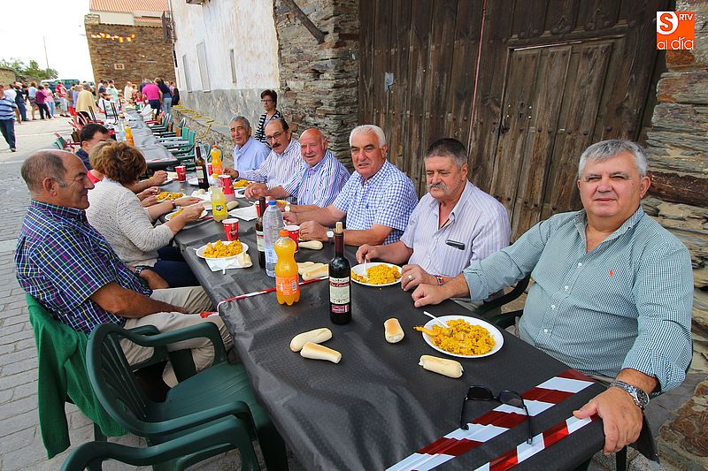 El alcalde, Miguel Alonso, recibió la visita de varios compañeros de la comarca
