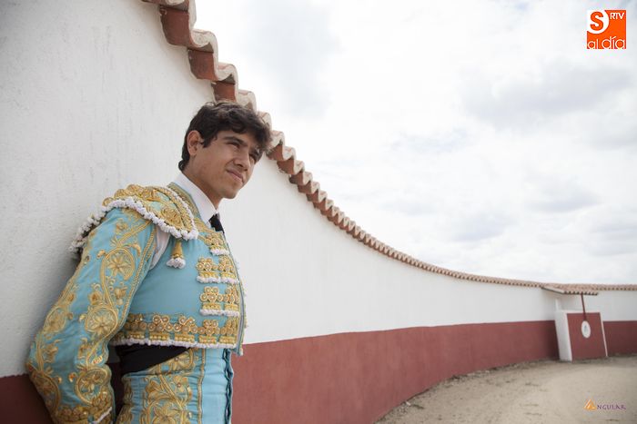 Luis David Adame en una mañana de campo en la ganadería de Vellosino | FOTOS: Pablo Angular