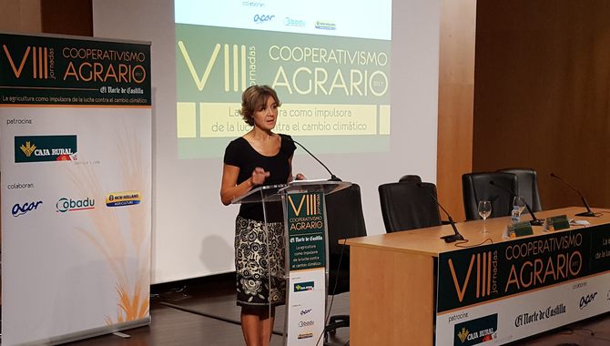 García Tejerína defenderá en Bruselas una PAC  fuerte ante una probable reducción de fondos / MAPAMA