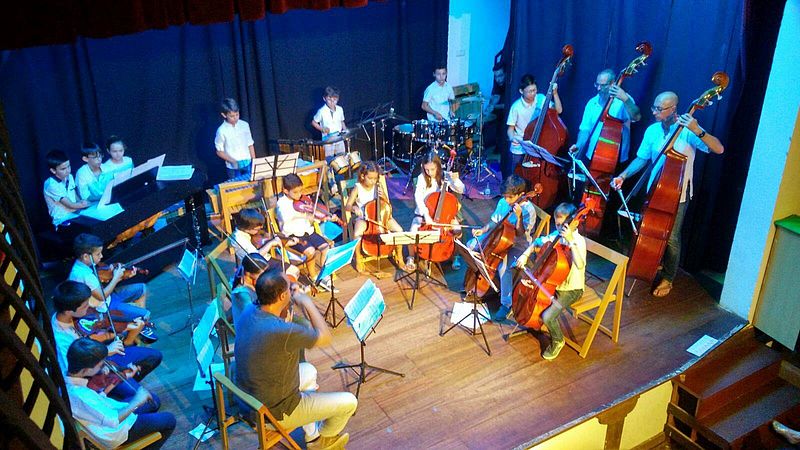 Los alumnos culminaron el curso pasado con un concierto en el teatro