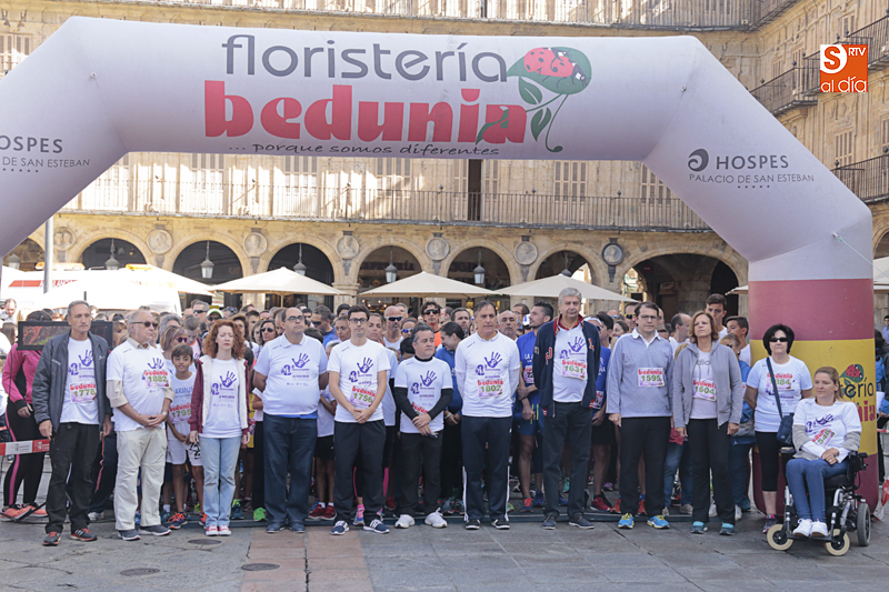 Salida de la marcha reivindicativa, con presencia de concejales del Ayuntamiento / Foto de Alejandro López