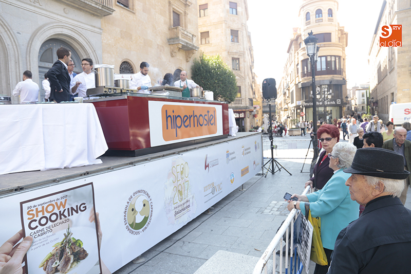 Showcooking para promocionar los productos de ovino (Foto de Álex López)