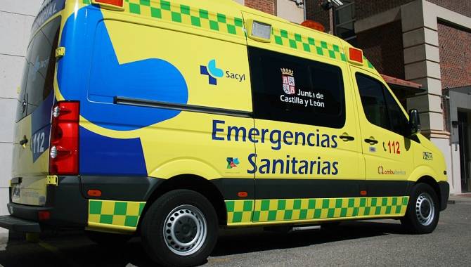 La joven, trasladada al Complejo Hospitalario