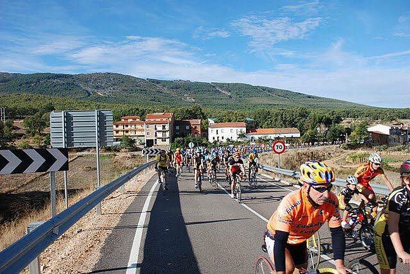 La empinada carretera de acceso a la Peña de Francia se llenará de nuevo de ciclistas