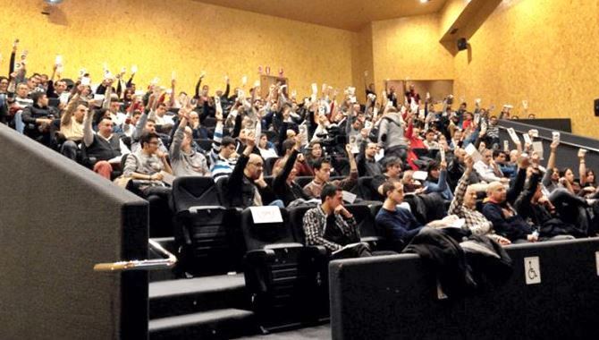 Los socios votarán en la asamblea si utilizan las marcas y símbolos de la UDS  