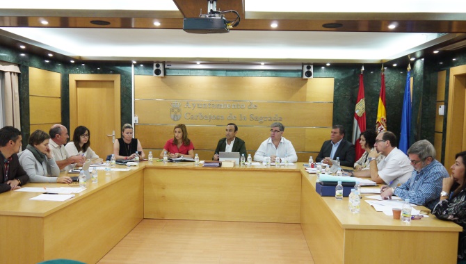 Momento de la sesión plenaria celebrada en Carbajosa este jueves