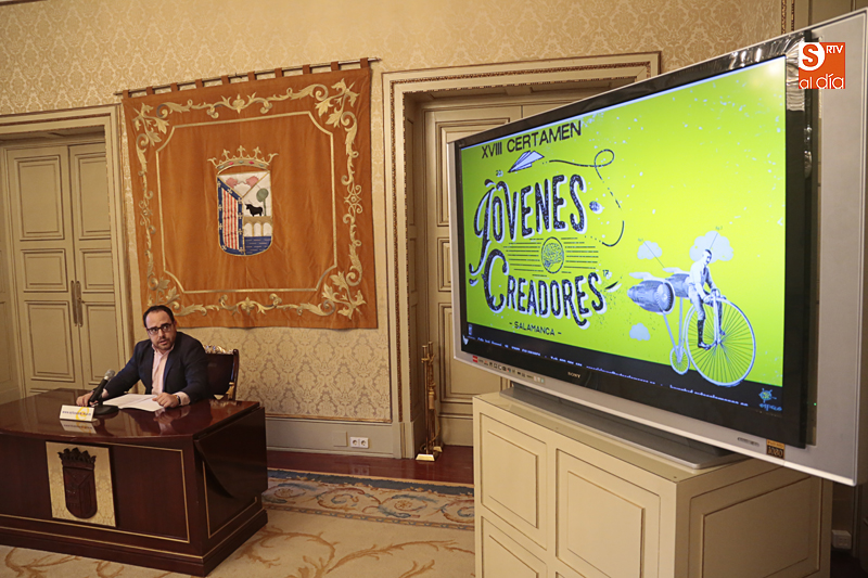 El concejal Daniel Llanos ha presentado el Certamen Jóvenes Creadores. Foto: Alejandro López