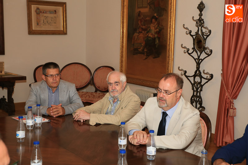 El consejero de Educación, Fernando Rey, en la Fundación Rodríguez Fabrés. Foto: Alberto Martín