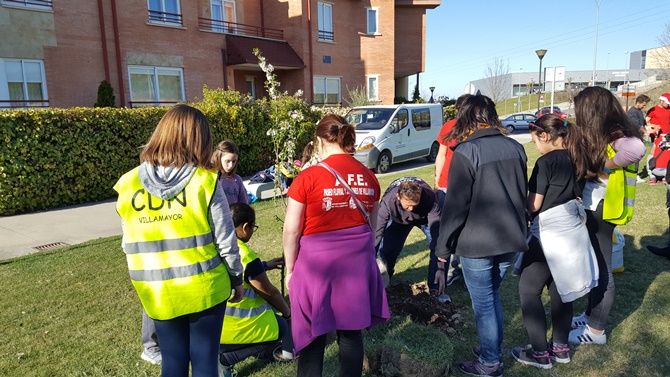 El Ayuntamiento contrata a 6 personas para el mantenimiento de parques y jardines