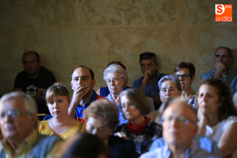 Foto 6 - Enrique Lluch imparte una charla sobre la actividad económica en España  