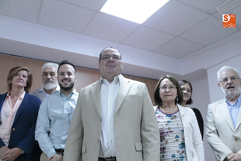 Fernando Vegas, junto a parte de los miembros de su candidatura. Foto: Alejandro López