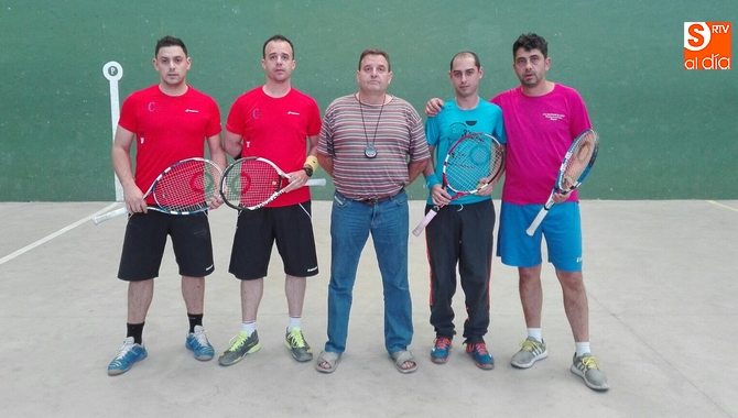 Parejas que disputaron la final junto a Santi, principal impulsor de este torneo