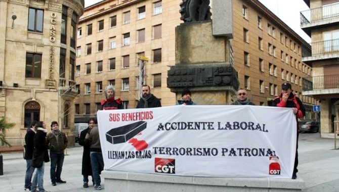 Concentración de CGT Salamanca en la Gran Vía