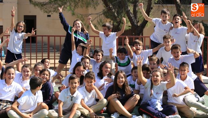 Ambiente festivo en el colegio Santa Teresa de Jesús