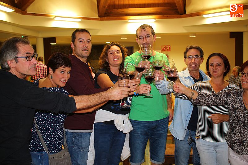 La V Fiesta de la Vendimia arrancó con numerosos visitantes en San Martín del Castañar