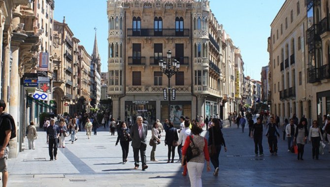 Calle Toro, una de las zonas más céntricas y donde más hurtos se han denunciado