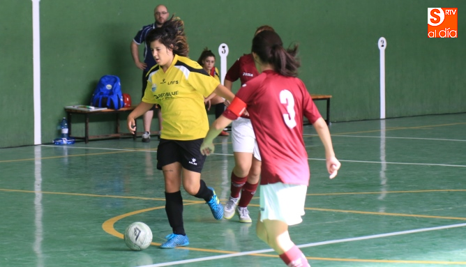 CD FS San José y la Universidad de Salamanca protagonizaron el duelo provincial de la Regional Femenina de fútbol sala / Foto de Alberto Martín
