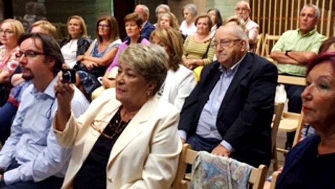 La doctora Caravia Pubillones, en el centro, expuso el funcionamiento de los programas de trasplantes que se llevan a cabo en Cuba