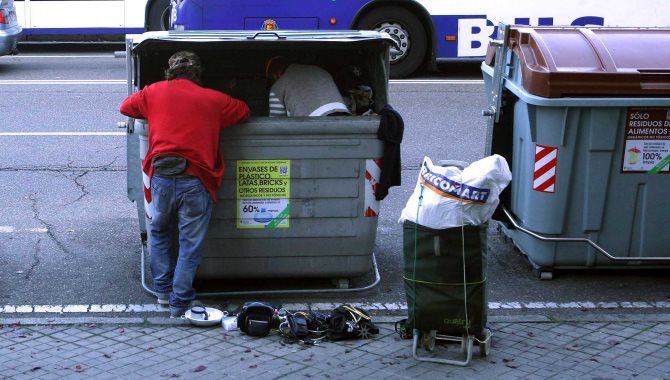 Cerca de 92.000 personas salieron de la pobreza en los dos últimos años en Castilla y León  