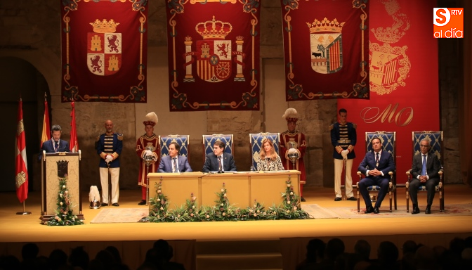 Ceremonia de entrega de la Medalla de Oro de Salamanca en el Teatro Liceo / Foto de Alberto Martín