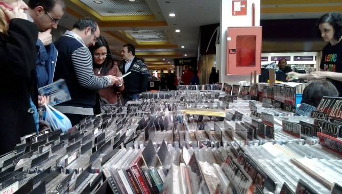 El CC Vialia acoge la Feria de Coleccionismo Discográfico y Cinematográfico  